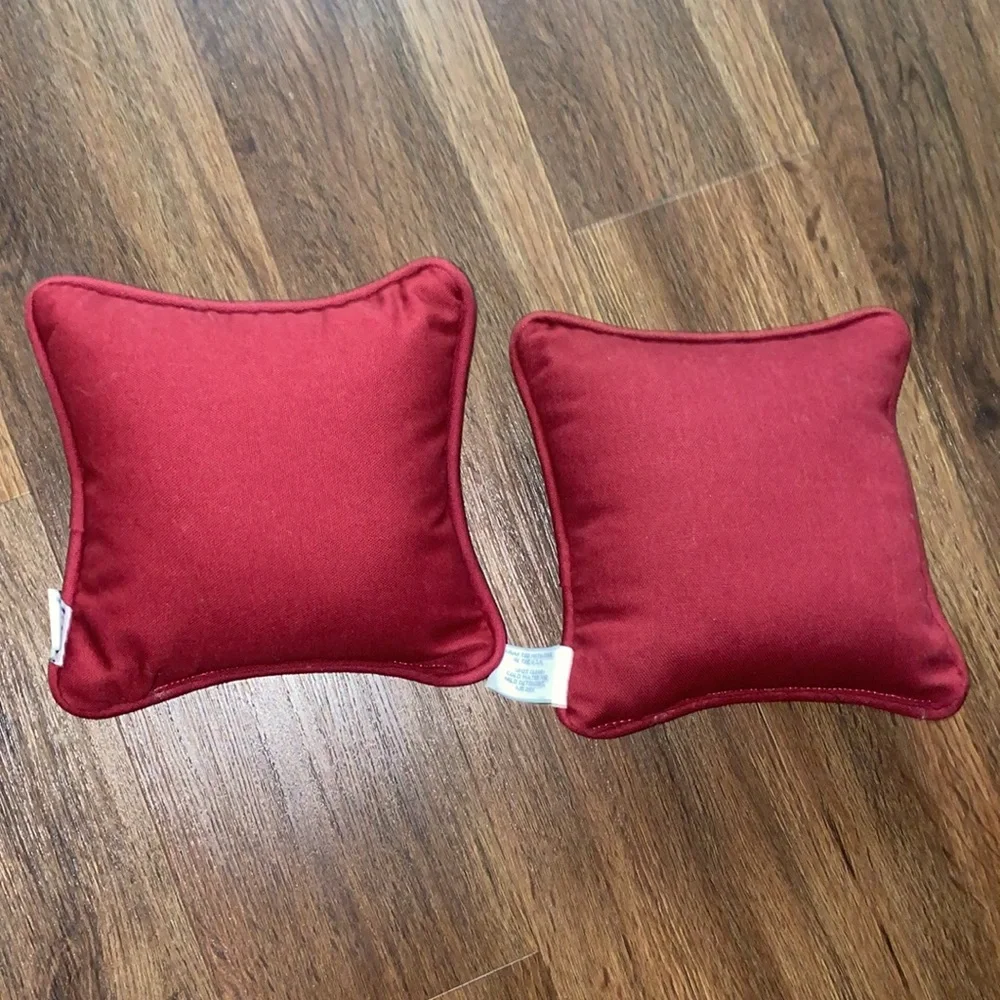 Riverdale Decorative small pillows - Picture 6 of 6